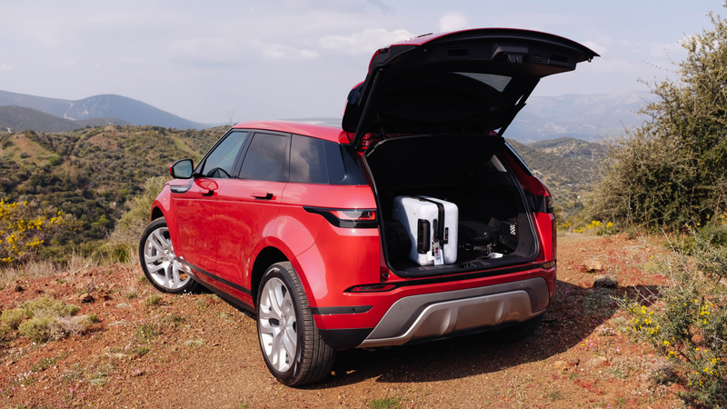Illustration for article titled The 2020 Range Rover Evoque Is a Bold Way to Withdraw From the World In Style